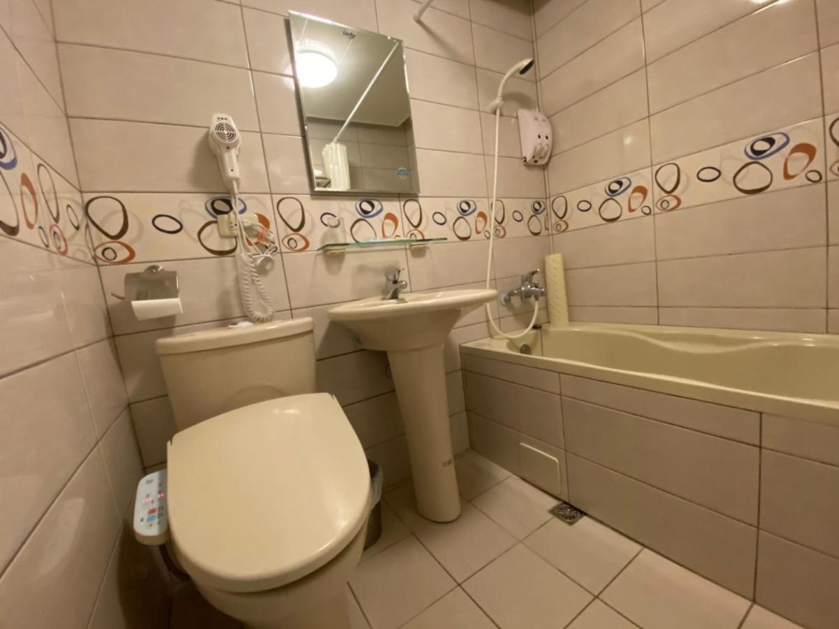 Kao Feng Hotel Zhongzheng  Eksteriør billede